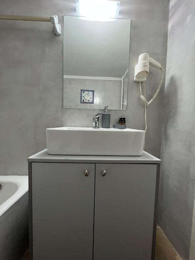 אתונה Agios Eleftherios Metro St. 2 Bedrms 4 Pers. Flat מראה חיצוני תמונה